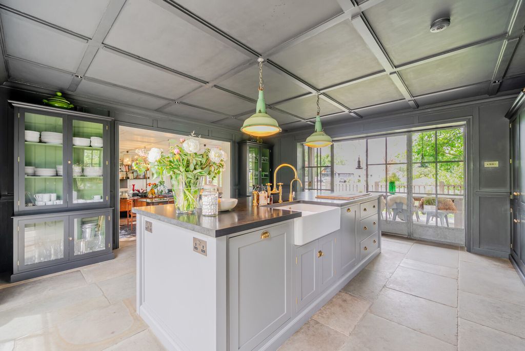 Property photo 3 of 38 1471043-13-6A2c0c...