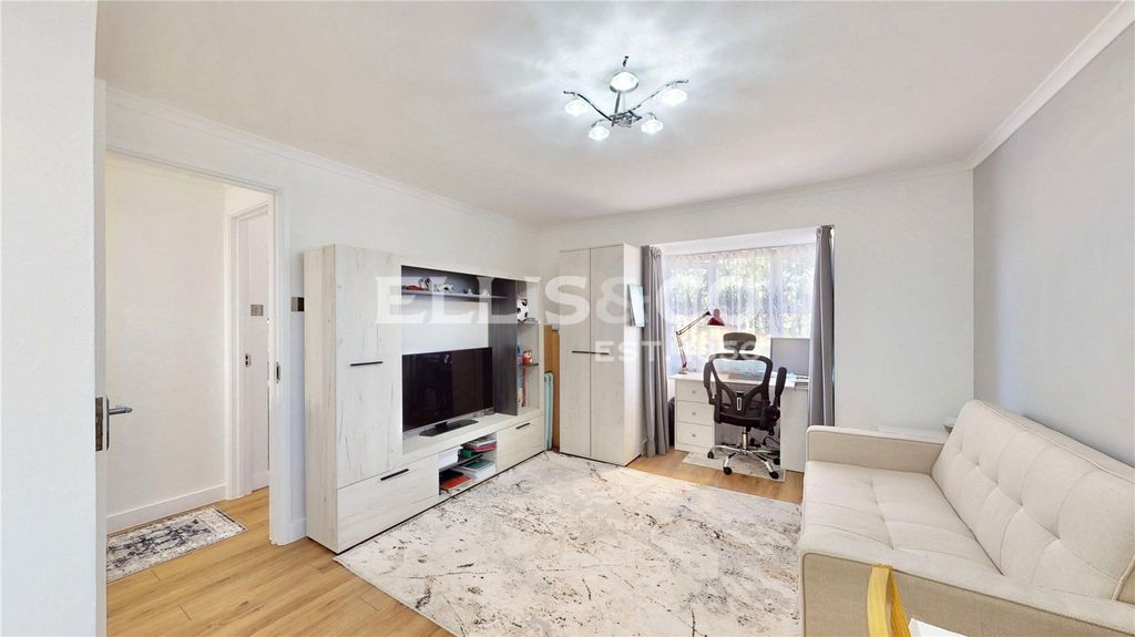 Property photo 3 of 10 Picture No. 16