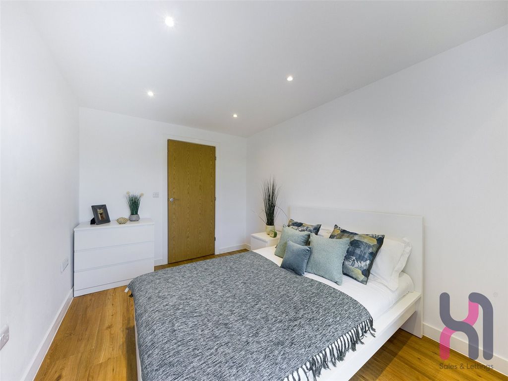 Property photo 3 of 6 Picture No. 29