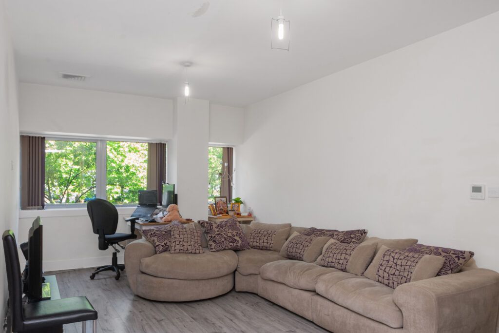 Property photo 2 of 8