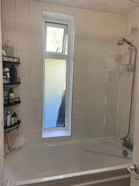 Property photo 2 of 33