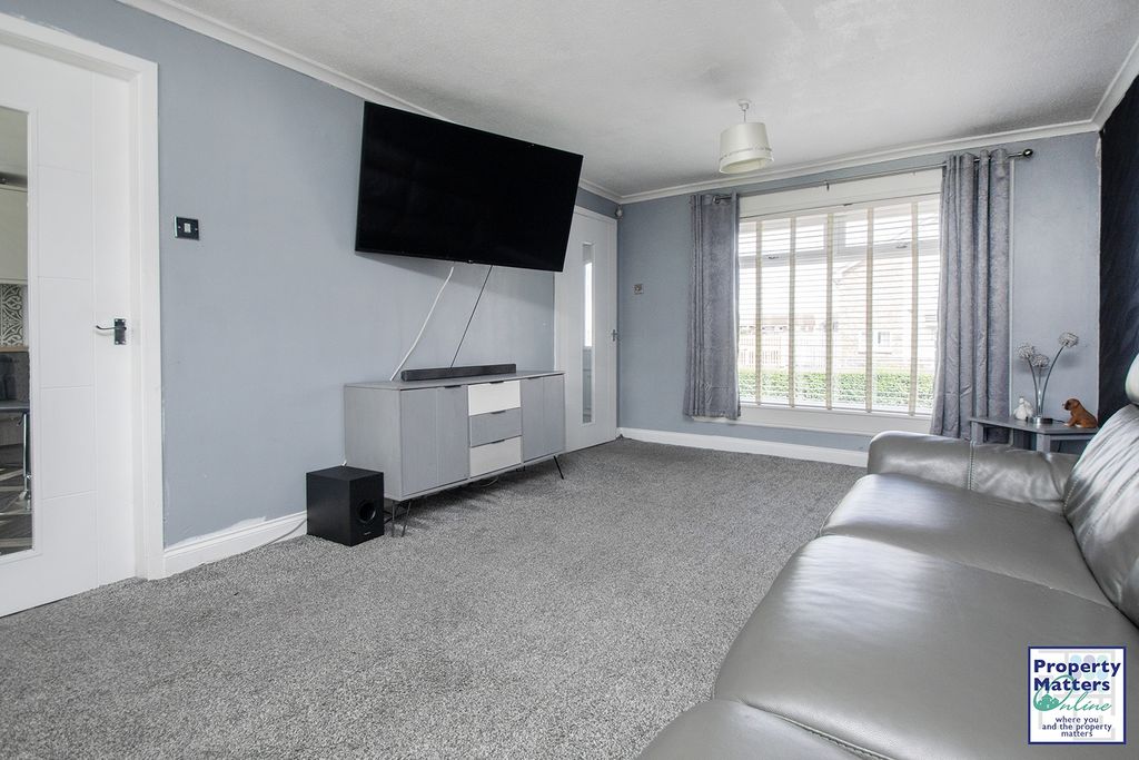 Property photo 3 of 11 Gallery