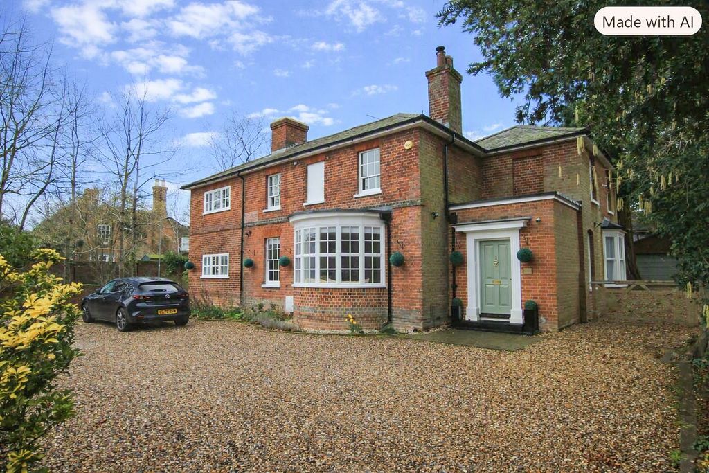 Property photo 1 of 33