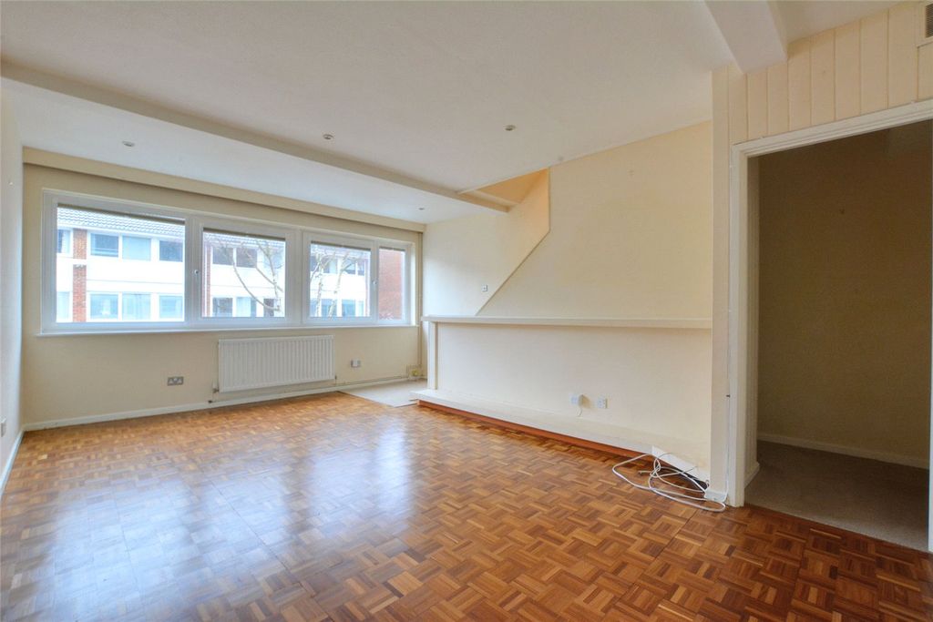Property photo 2 of 12 Picture No. 25