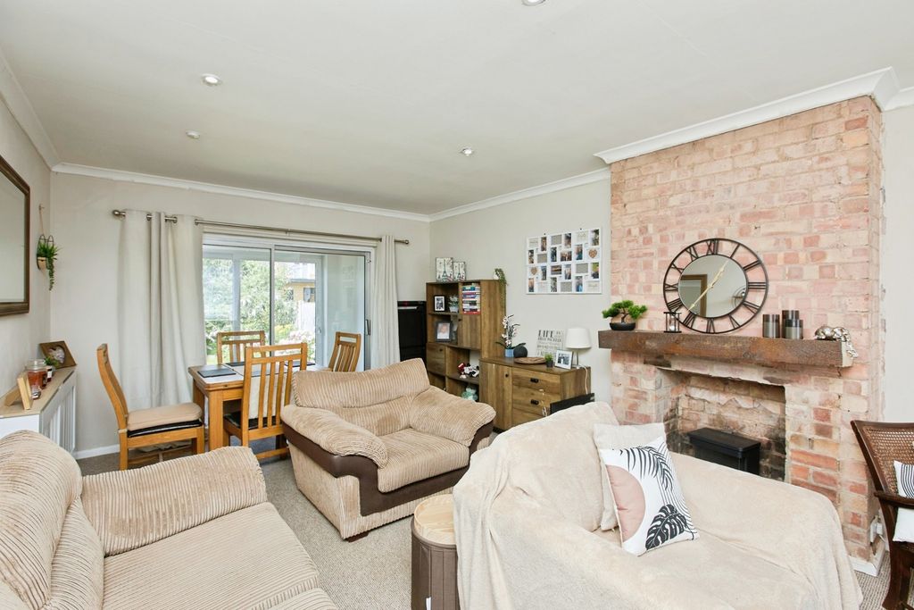 Property photo 3 of 17 Pbox-Img.Jpg
