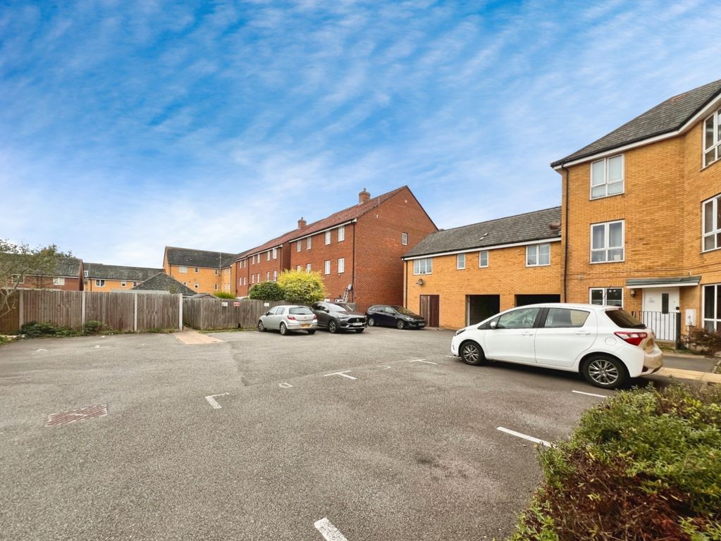 Property photo 2 of 13