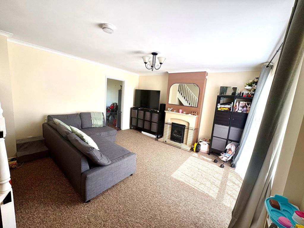 Property photo 2 of 12