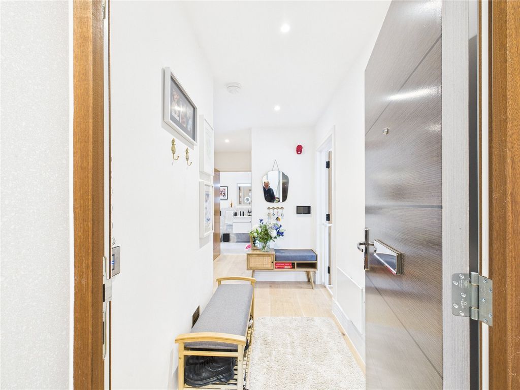 Property photo 3 of 12 Picture No. 01