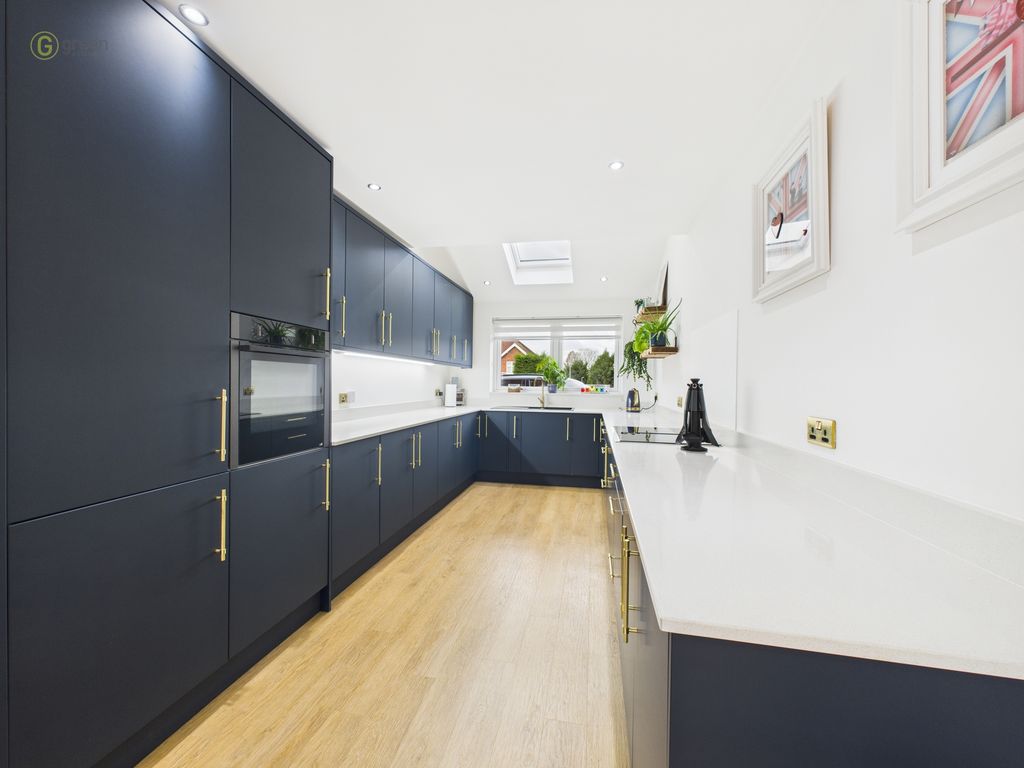 Property photo 3 of 32