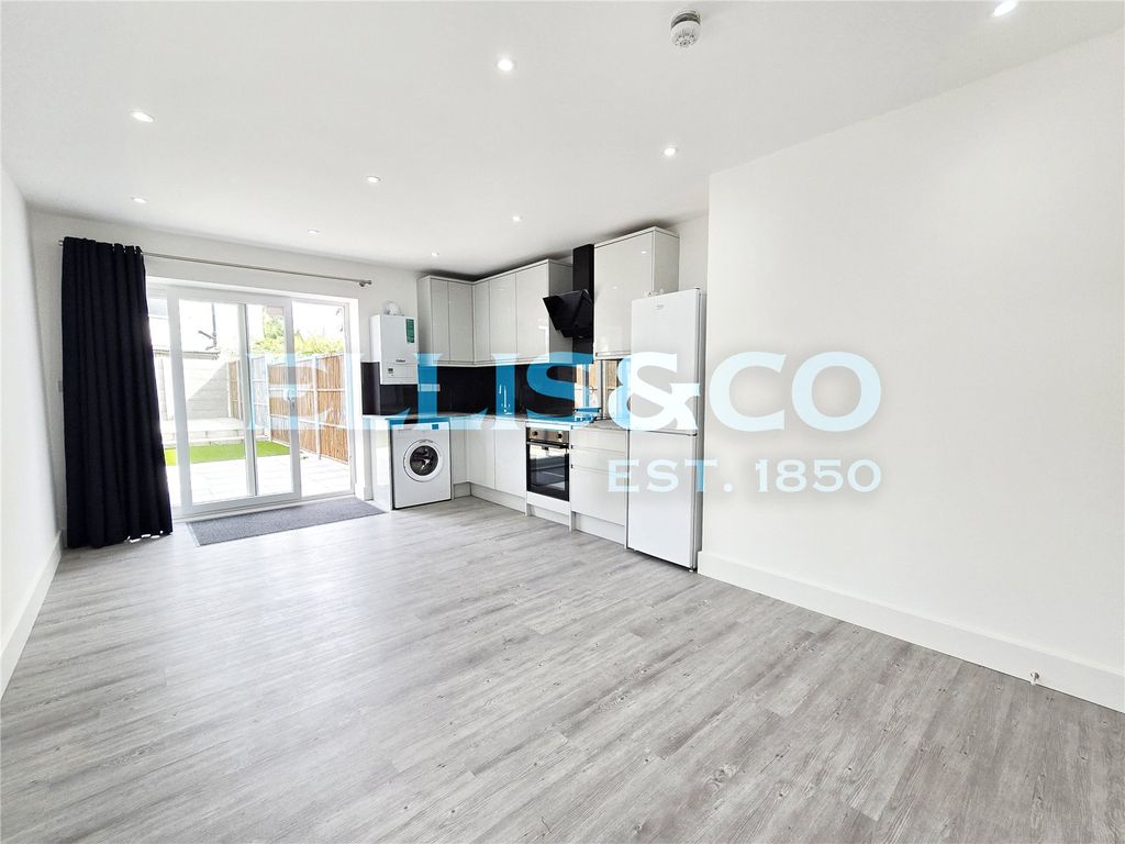 Property photo 3 of 12 Picture No. 03