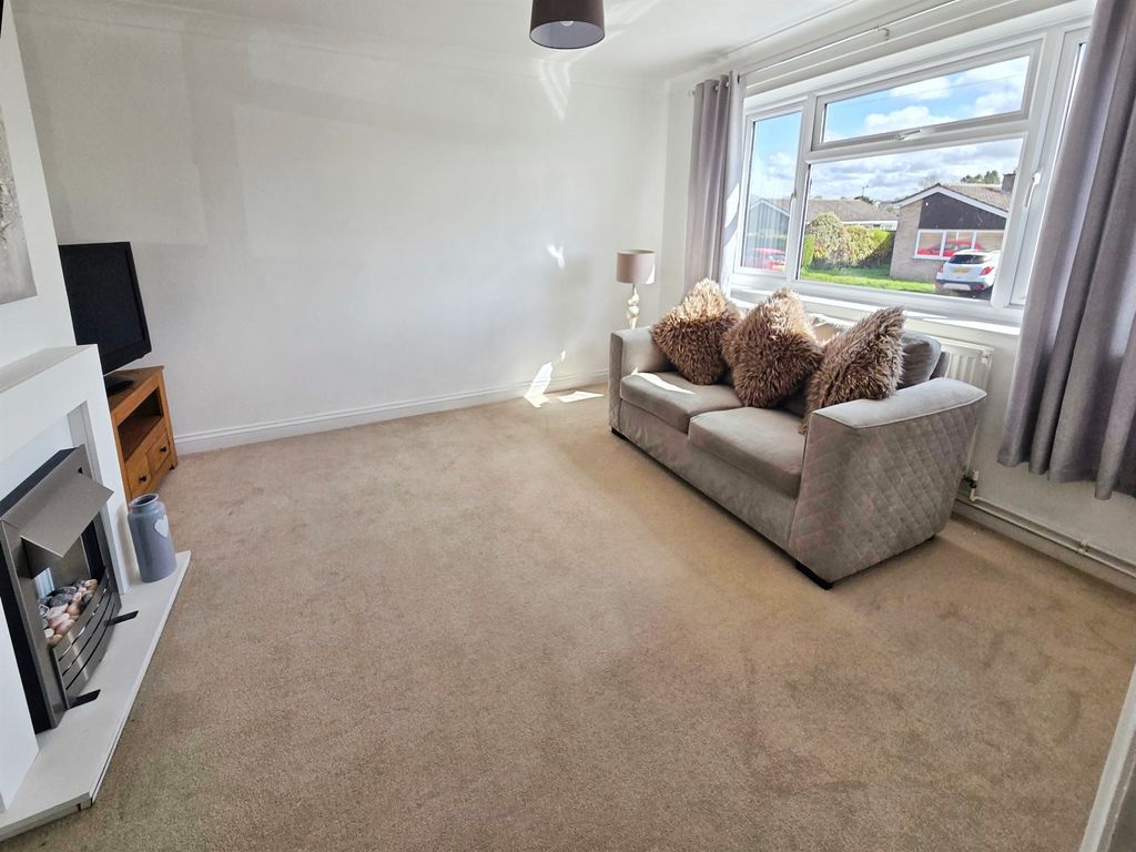 Property photo 3 of 23