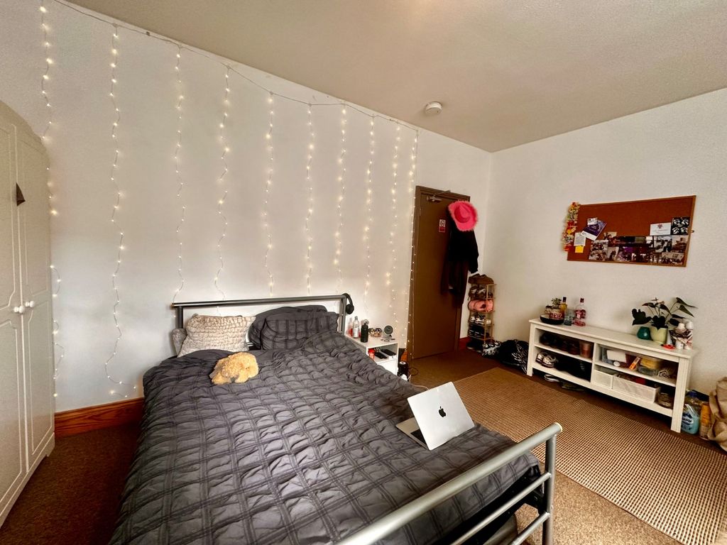 Property photo 1 of 19 Picture No. 21