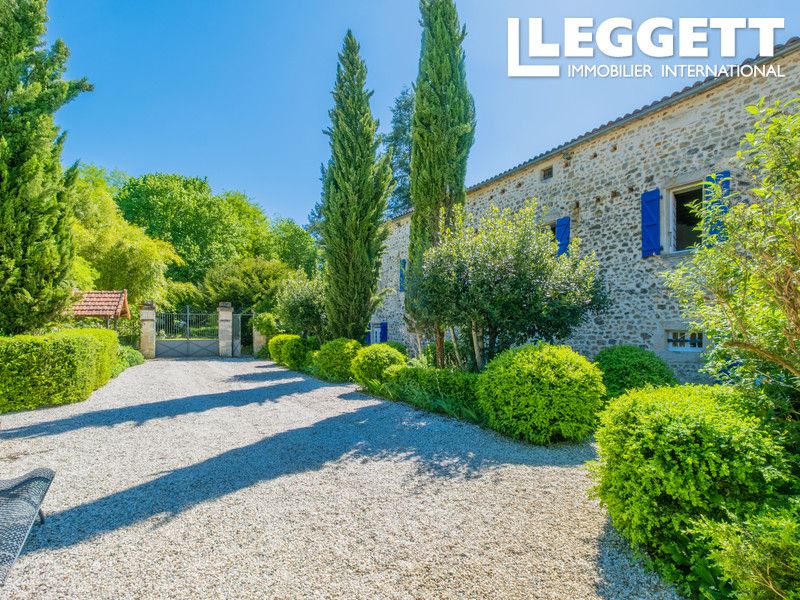 Property photo 2 of 10