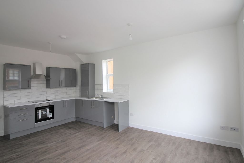 Property photo 2 of 7 Photo 3