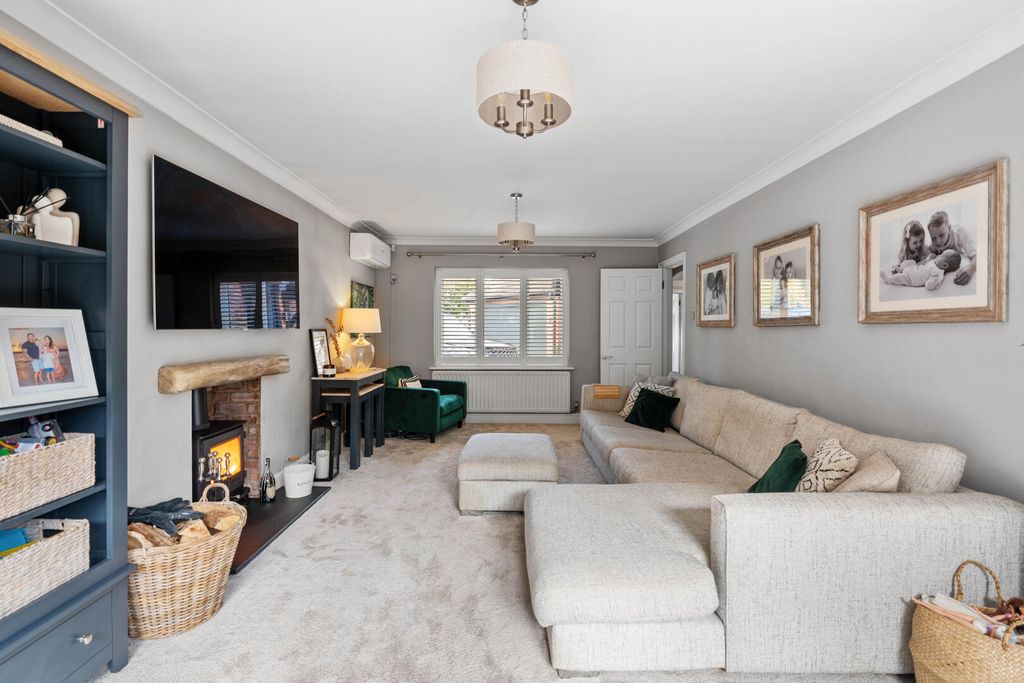 Property photo 3 of 42 Living Room