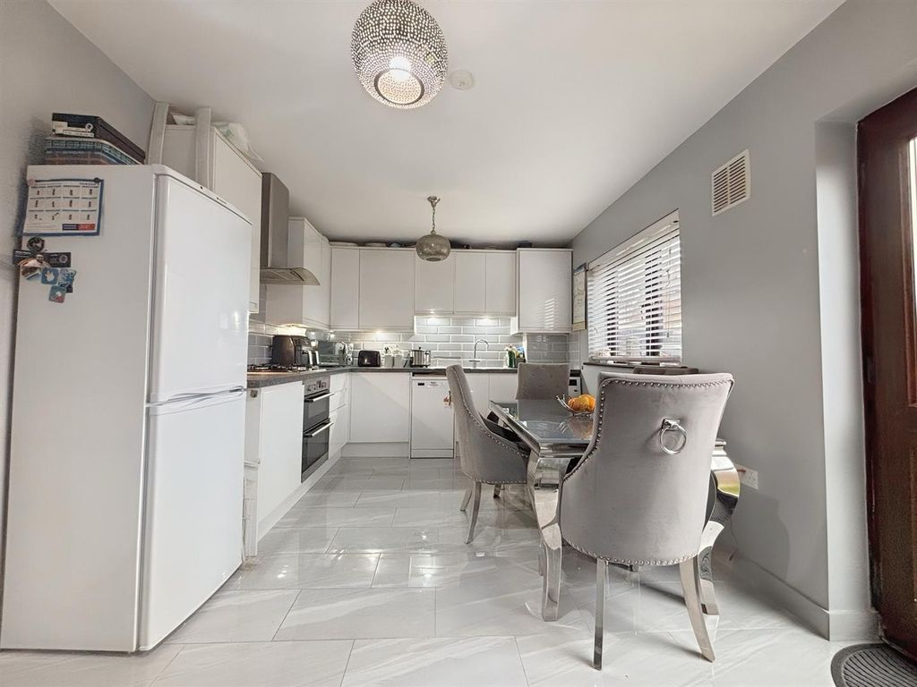 Property photo 3 of 17 Img_4674.Jpeg