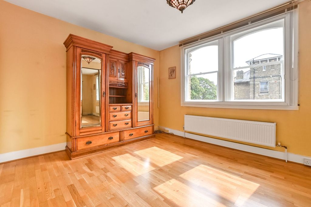 Property photo 3 of 9