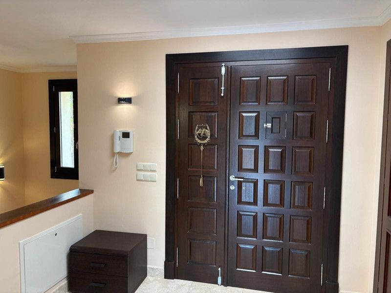 Property photo 3 of 42