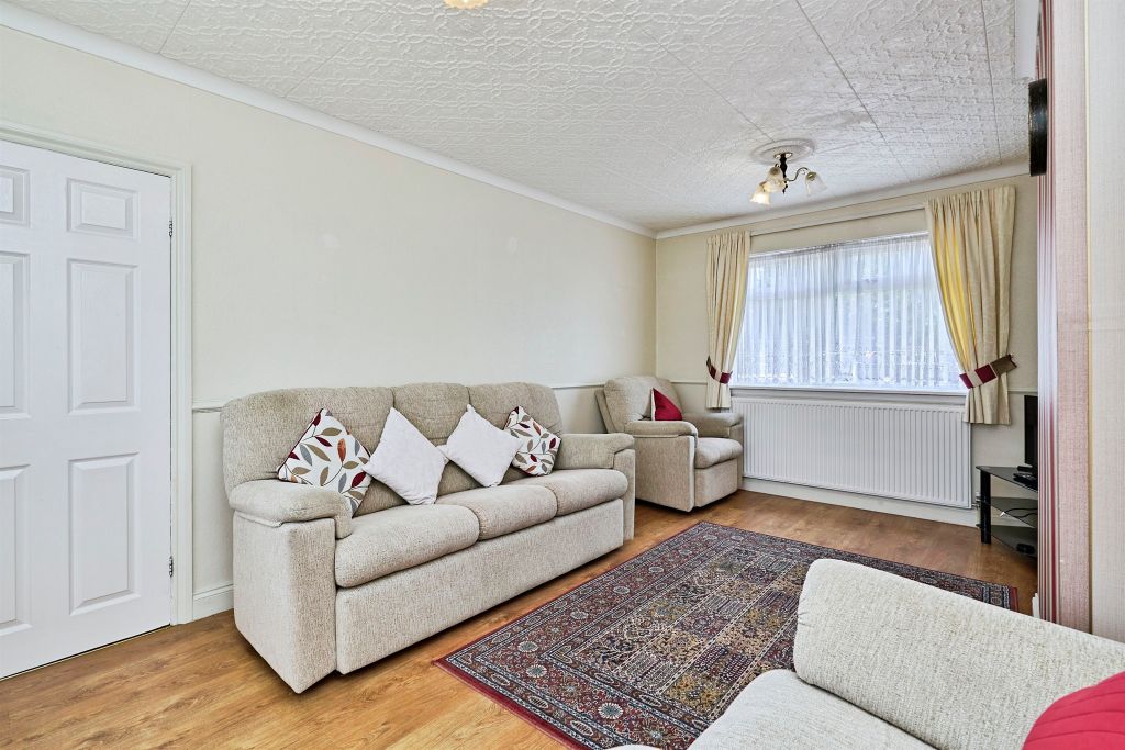 Property photo 2 of 28