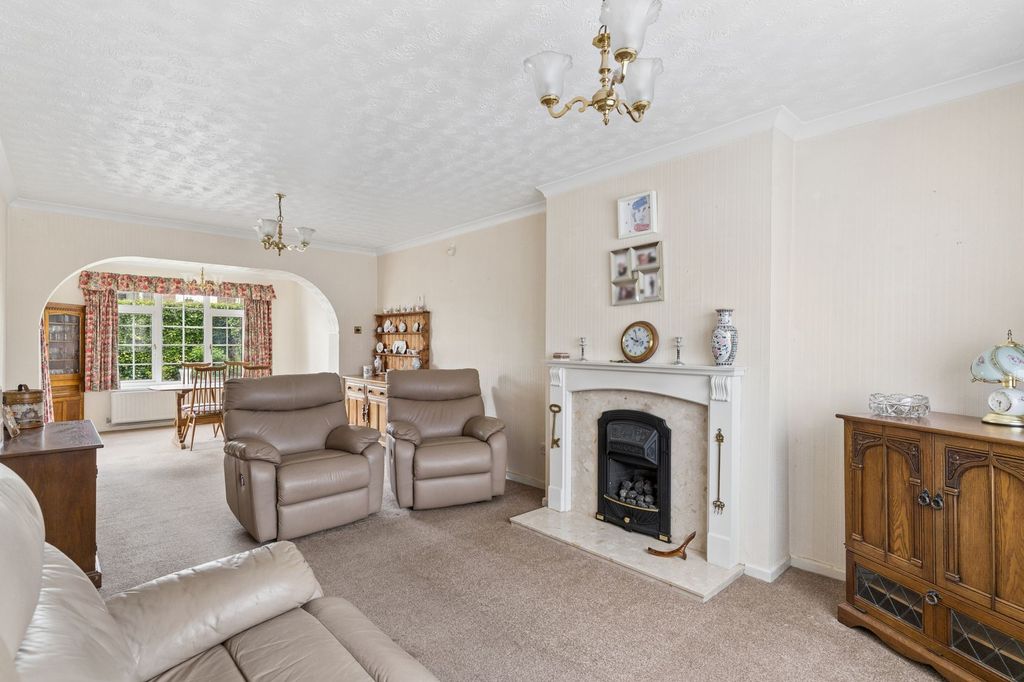 Property photo 3 of 19