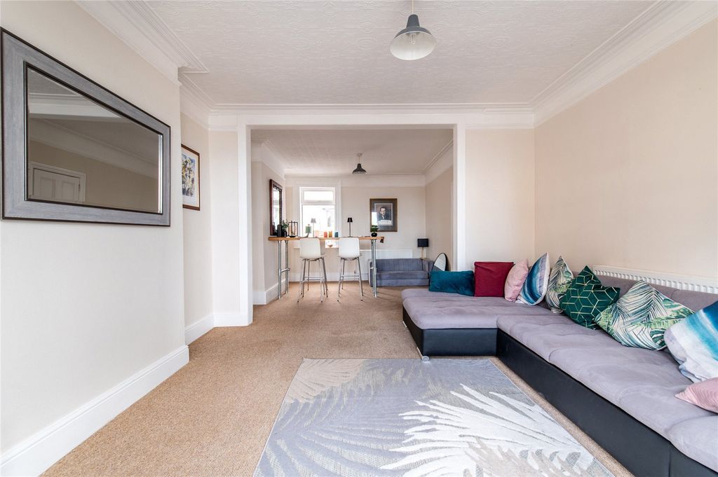 Property photo 3 of 24 Picture No. 09