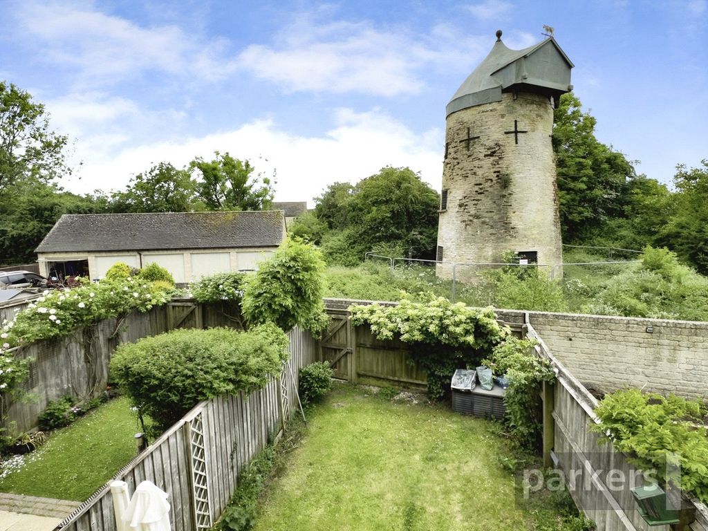 Property photo 3 of 16 Garden