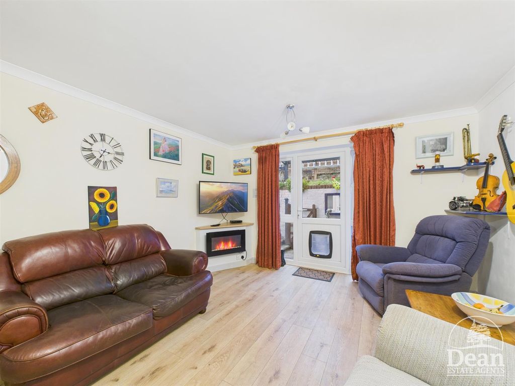 Property photo 3 of 22