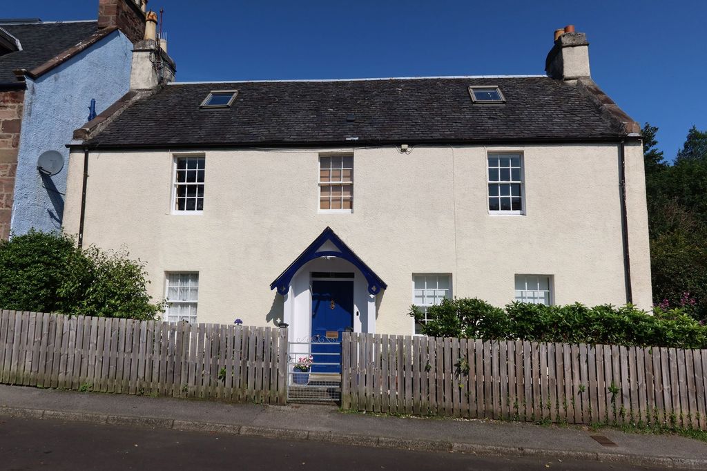 Property photo 1 of 107