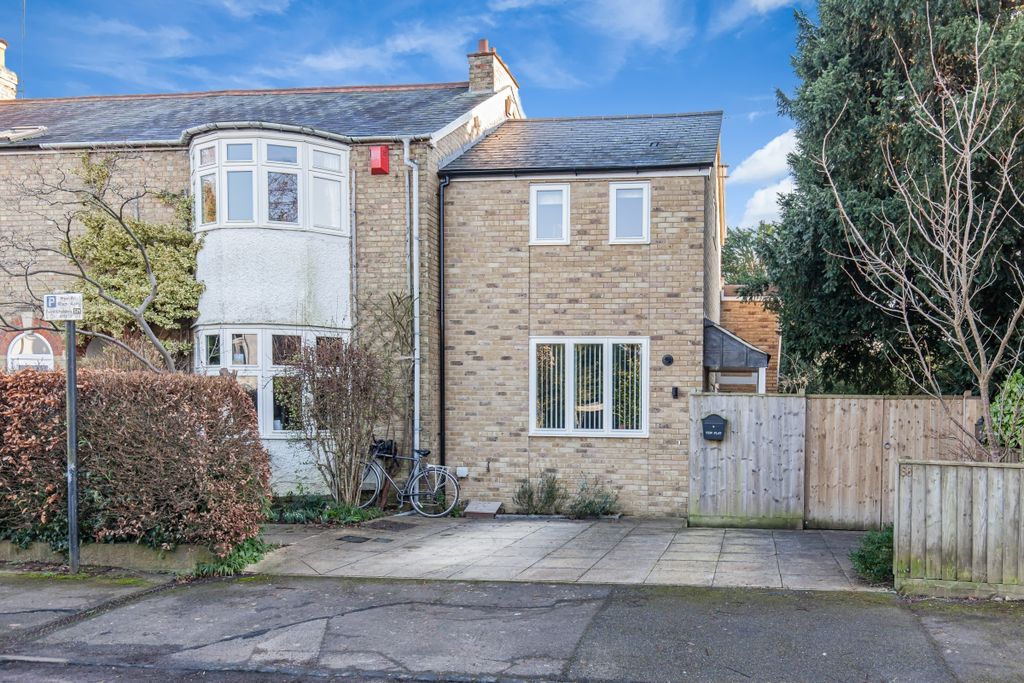 Property photo 1 of 9 123348