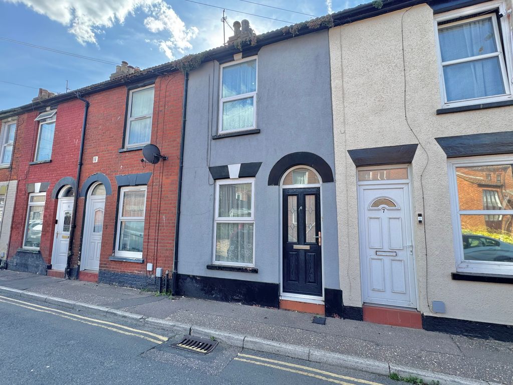 Property photo 1 of 12