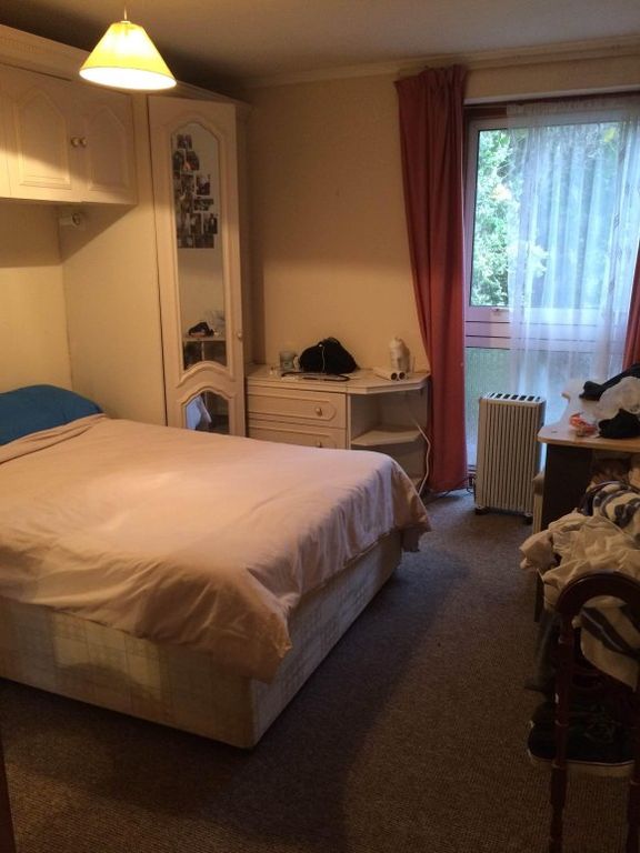 Property photo 1 of 6 52Ucbedroom1.Jpg