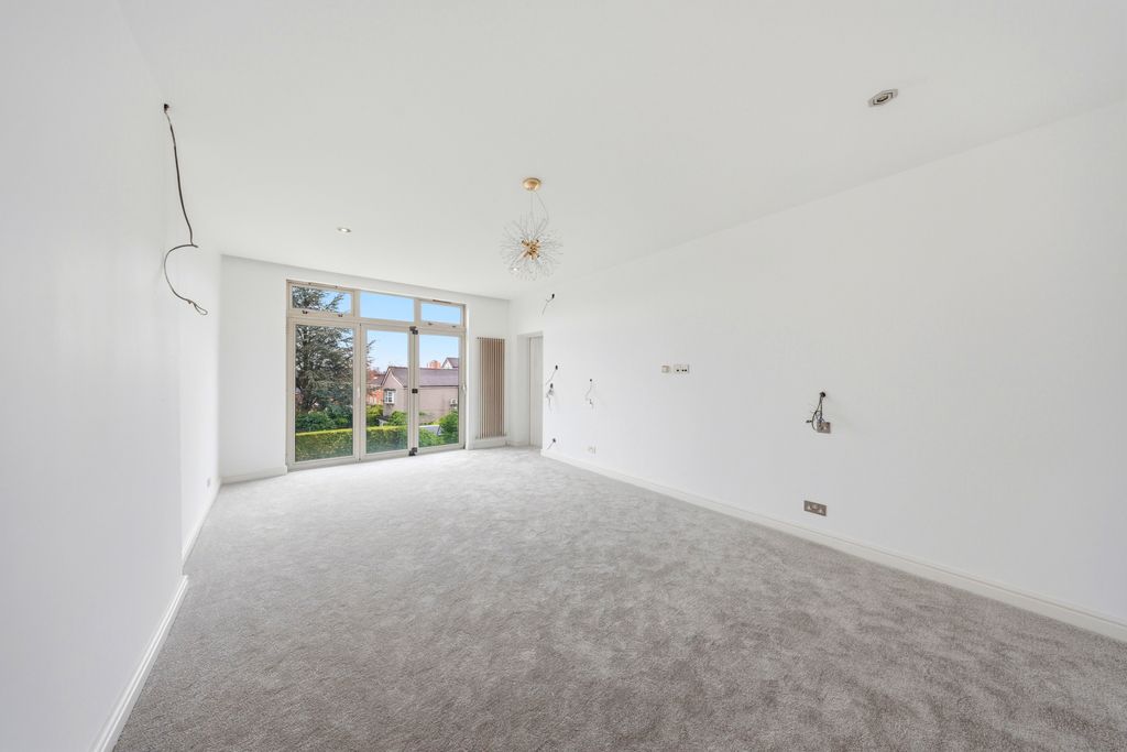 Additional image 26 of 7 bed semi-detached house for saleBroom Lane, Salford M7