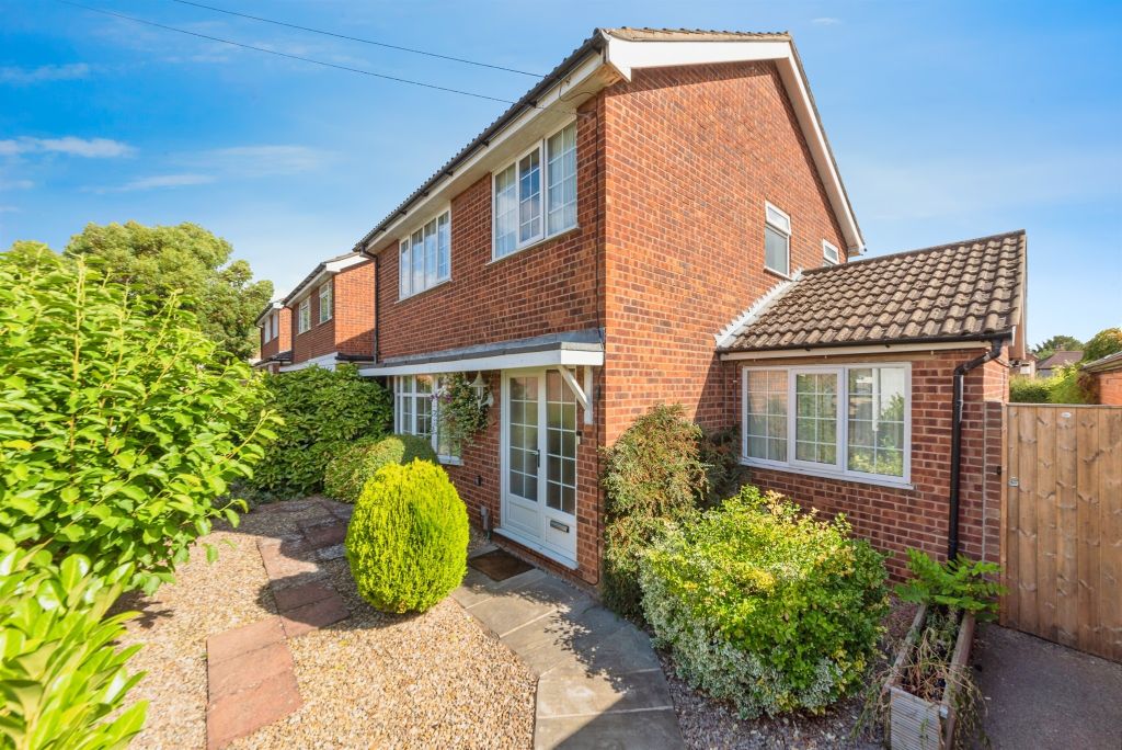 Property photo 1 of 16