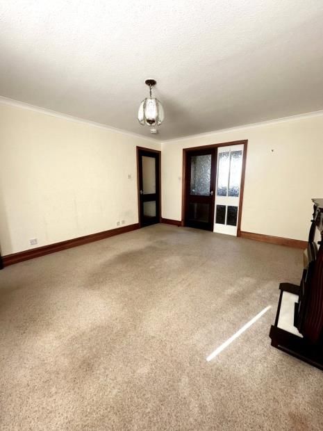 Property photo 3 of 18 Picture No. 02