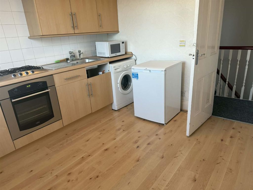 Property photo 3 of 5 9371B679-873d-4602-9ce8-2Ef8c9406d1E.Jpeg