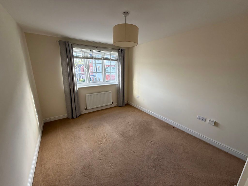 Property photo 3 of 10 Photo 23