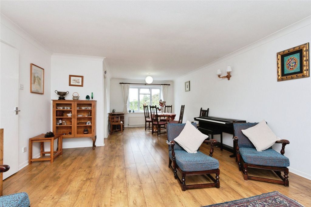 Property photo 2 of 23 Picture No. 26