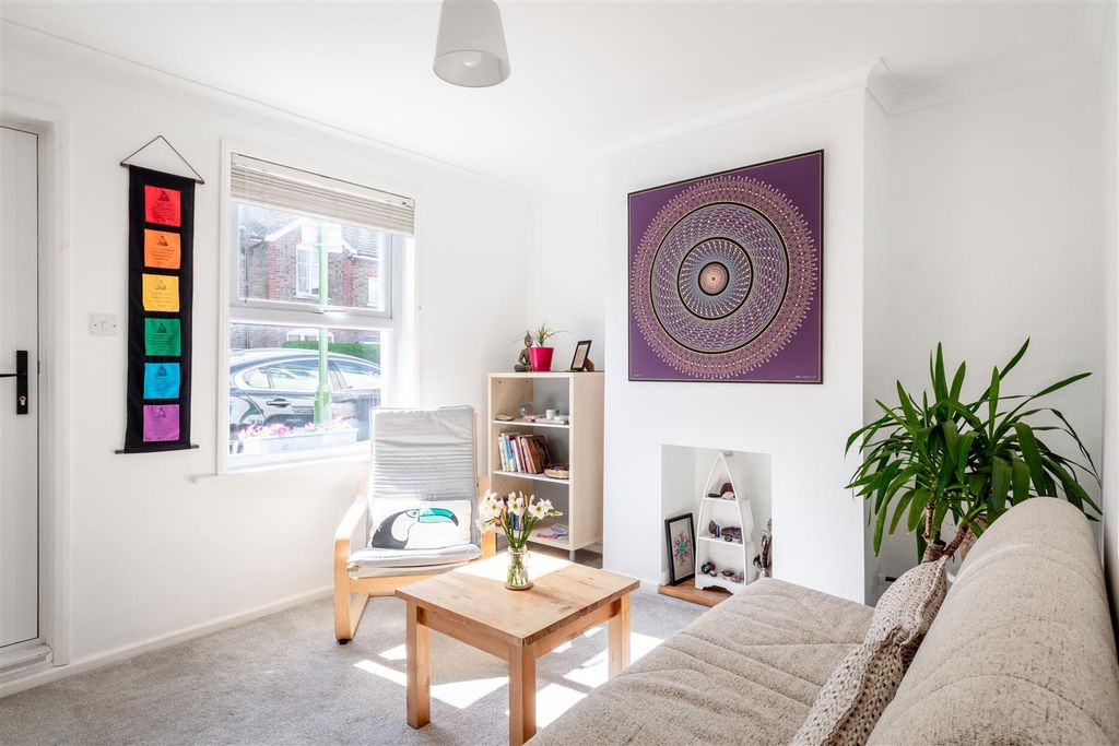 Property photo 2 of 17