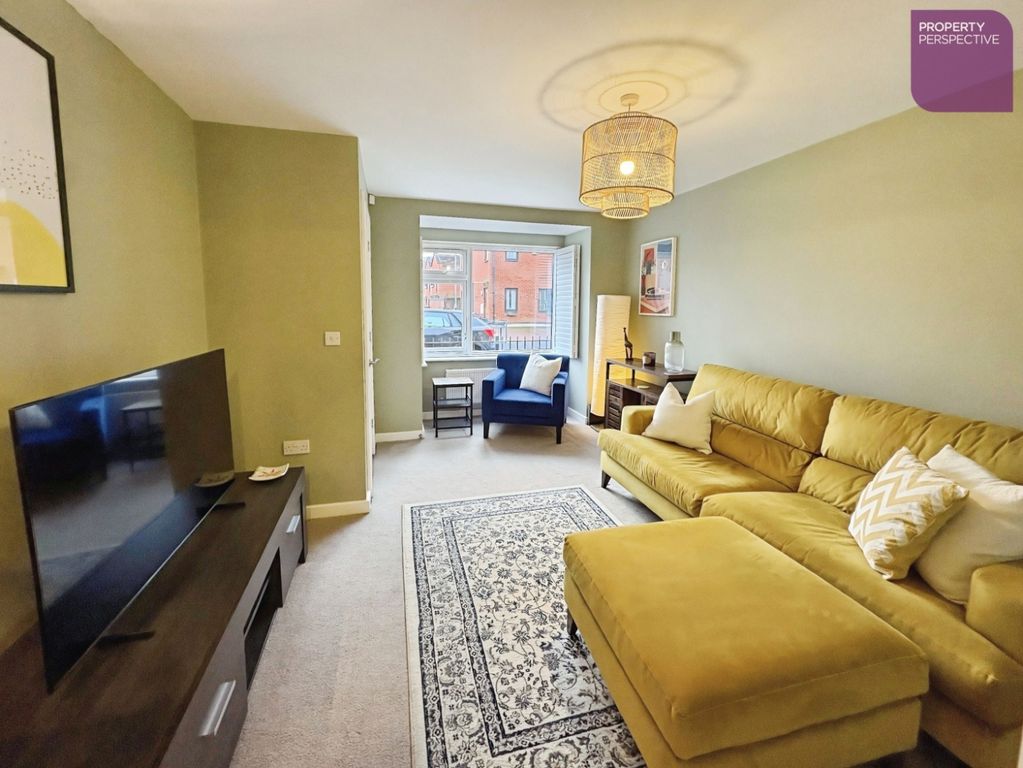 Property photo 3 of 15 Lounge