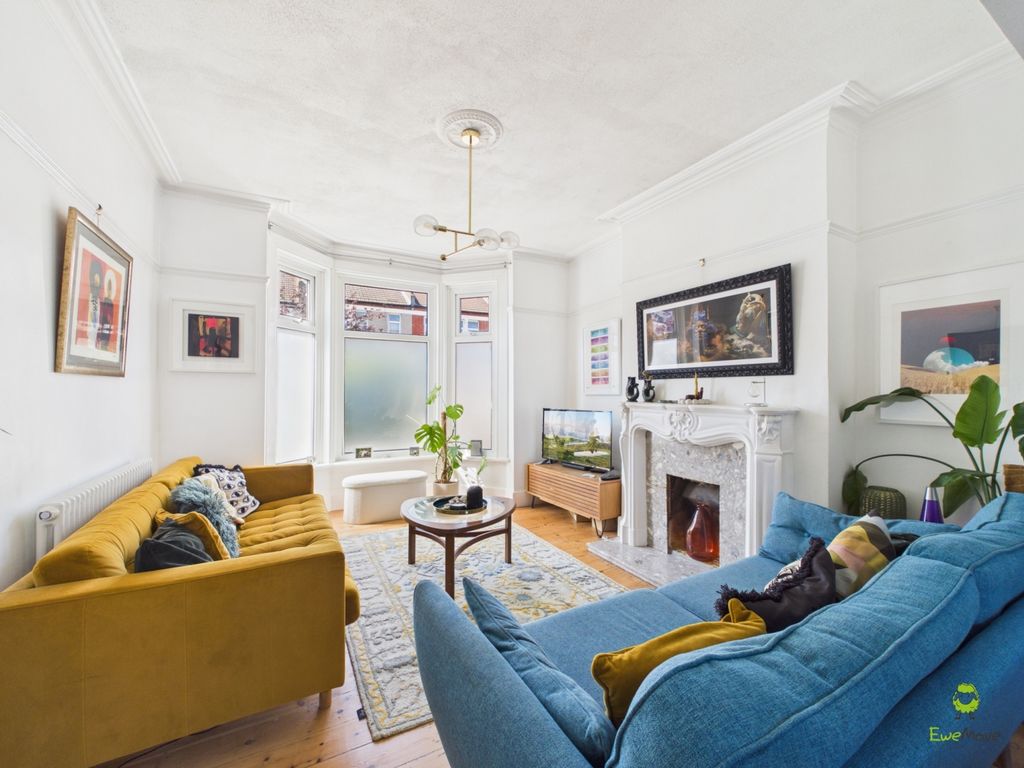 Property photo 3 of 13 Presented By Kevin At Ewemove Abbey Wood And Belve