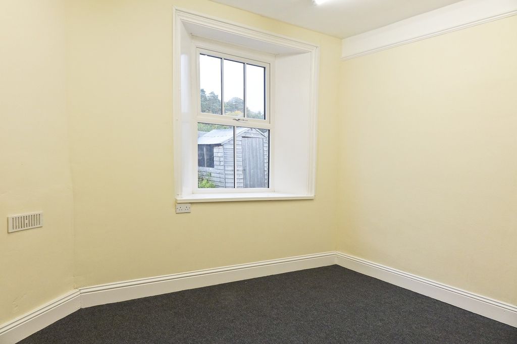 Property photo 3 of 5 Office 2