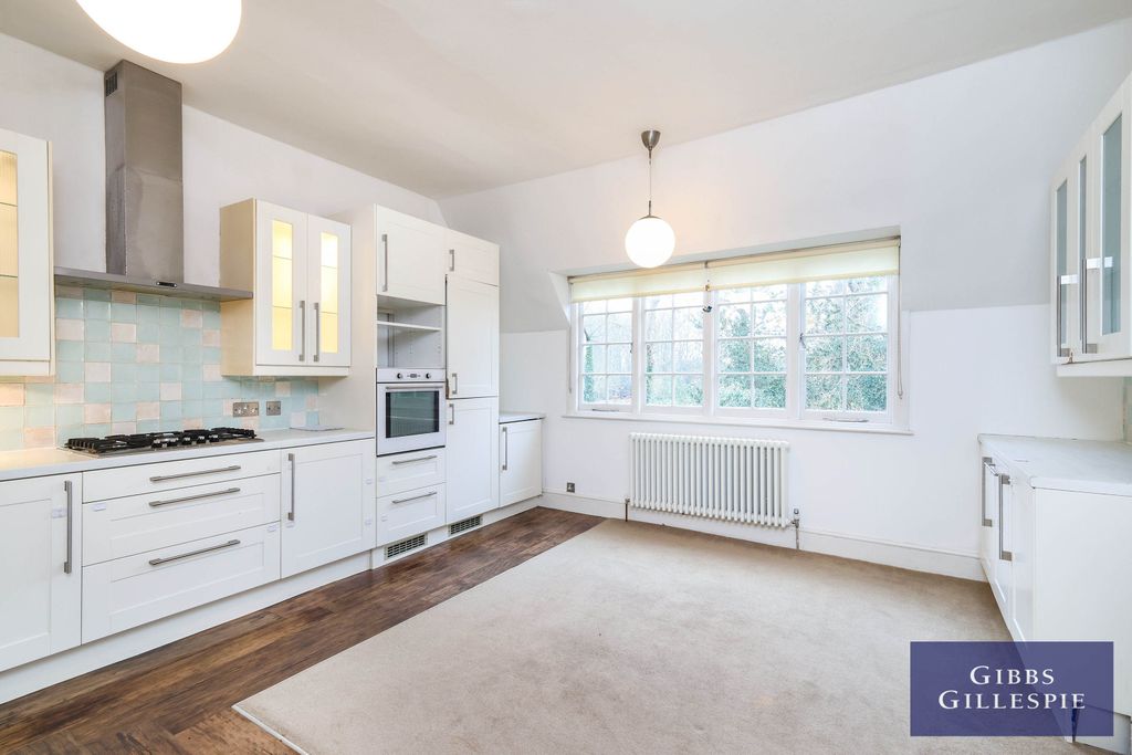 Property photo 1 of 12 9