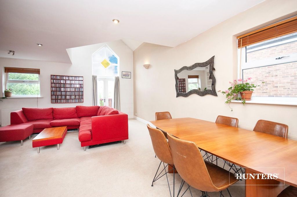 Property photo 1 of 17 Reception