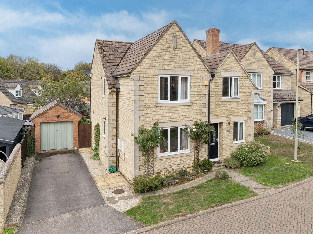 Property photo 1 of 35