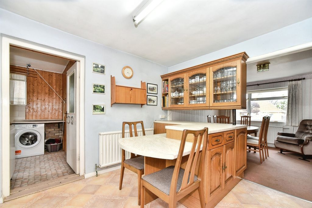 Property photo 2 of 25