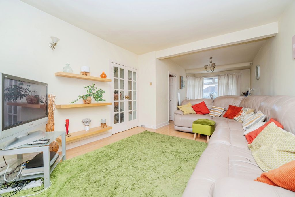 Property photo 2 of 14