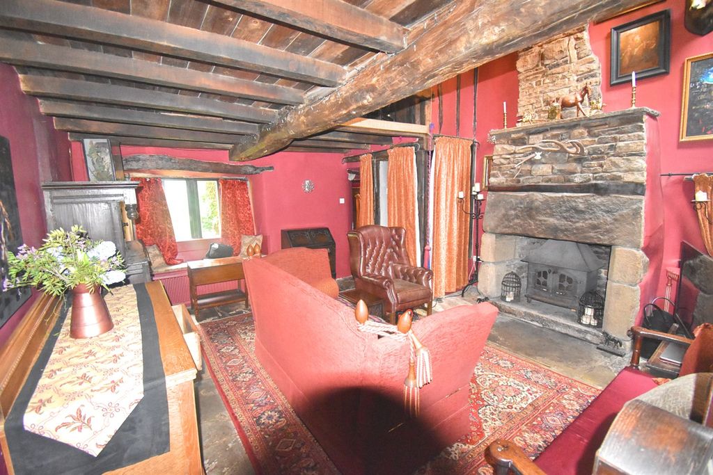 Property photo 2 of 24 Sitting Room