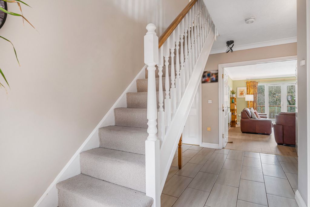 Property photo 3 of 31