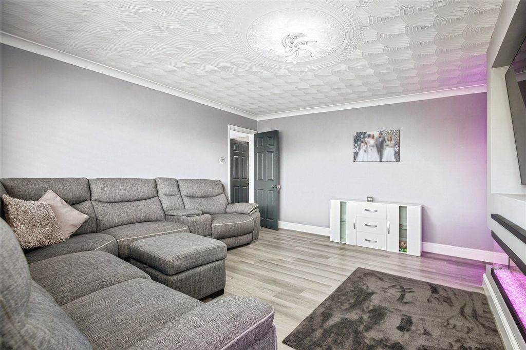Property photo 3 of 20 Picture No. 02