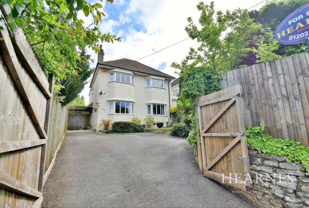 Property photo 1 of 33